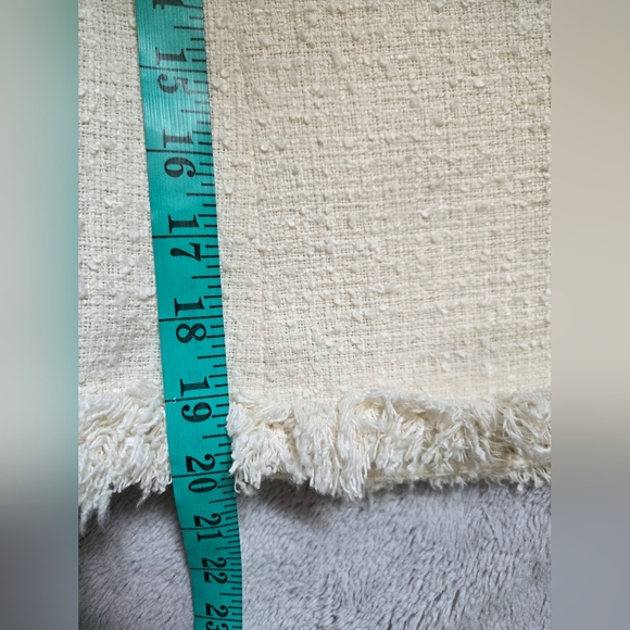 L.K BENNETT LONDON Cream Cottton Tweed Cropped Open Front Jacket With Fringe. 8 - Picture 15 of 16